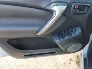 2004 Toyota RAV4