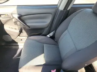 2004 Toyota RAV4