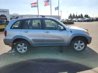 2004 Toyota RAV4