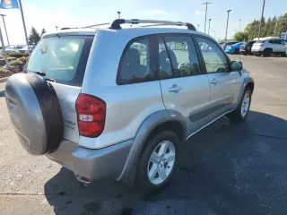 2004 Toyota RAV4
