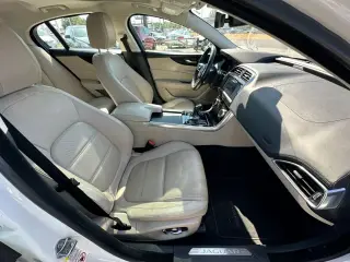 2020 JAGUAR XE