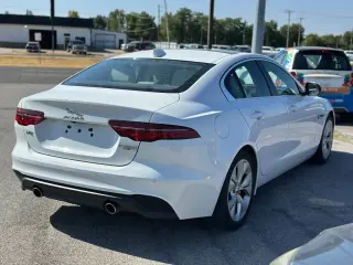 2020 JAGUAR XE