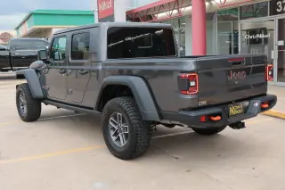 2025 Jeep Gladiator