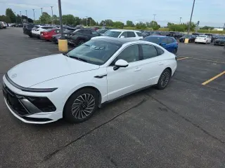 2025 Hyundai Sonata Hybrid