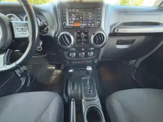 2017 Jeep WRANGLER UNLIMITED