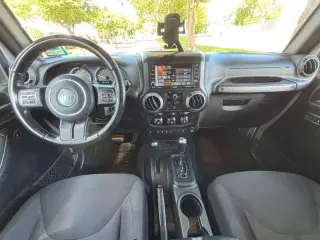2017 Jeep WRANGLER UNLIMITED