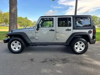 2017 Jeep WRANGLER UNLIMITED