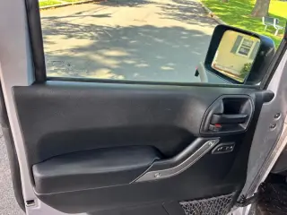 2017 Jeep WRANGLER UNLIMITED