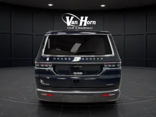 2022 Jeep Grand Wagoneer