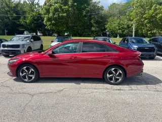 2023 Hyundai Elantra Hybrid