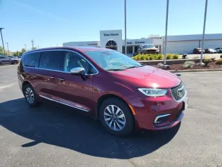 2023 Chrysler Pacifica Hybrid
