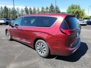 2023 Chrysler Pacifica Hybrid