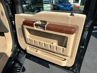 2012 Ford F250 SUPER DUTY CREW CAB