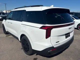 2025 Kia Carnival Hybrid