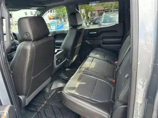 2019 Chevrolet SILVERADO 1500 CREW CAB