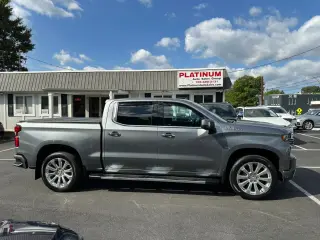 2019 Chevrolet SILVERADO 1500 CREW CAB