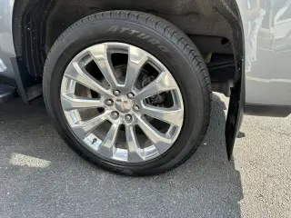 2019 Chevrolet SILVERADO 1500 CREW CAB