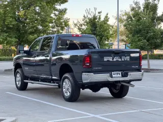 2026 Ram 2500 CREW CAB
