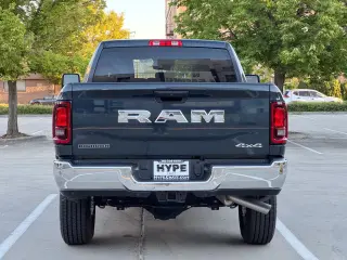 2026 Ram 2500 CREW CAB