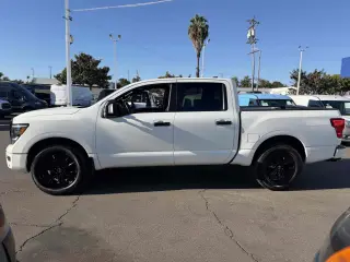 2023 Nissan Titan