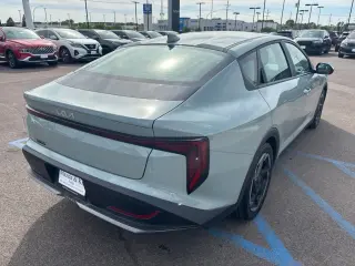 2025 Kia K4