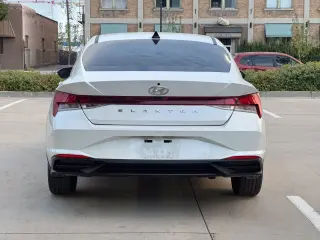 2022 Hyundai ELANTRA