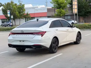 2022 Hyundai ELANTRA