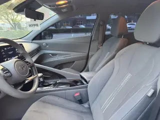 2022 Hyundai ELANTRA