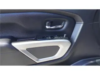 2017 Nissan Titan