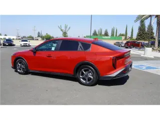 2025 Kia K4