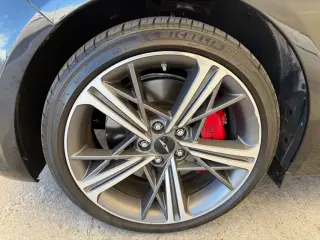 2025 Genesis G70