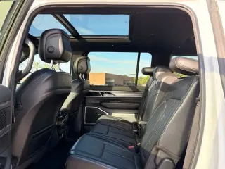 2023 Jeep Wagoneer