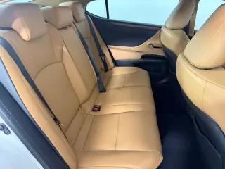 2025 Lexus ES