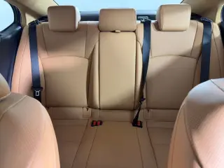 2025 Lexus ES