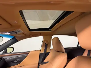 2025 Lexus ES