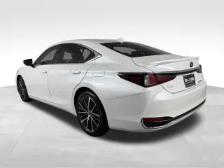 2025 Lexus ES
