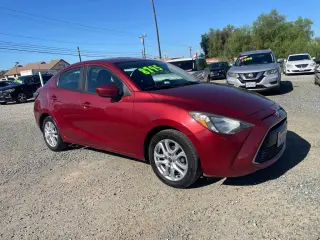 2017 Toyota YARIS IA