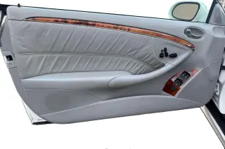 2004 Mercedes-Benz CLK-CLASS