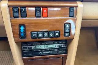 1991 Mercedes-Benz 300 SERIES