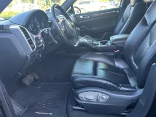2013 PORSCHE CAYENNE