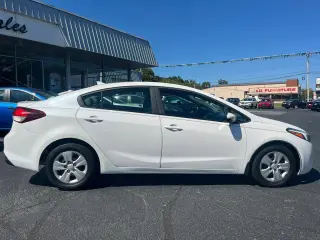 2017 KIA FORTE