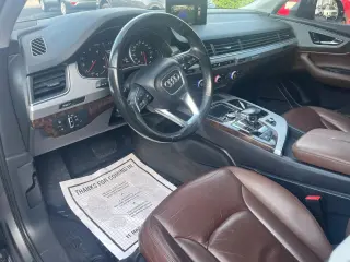 2017 AUDI Q7