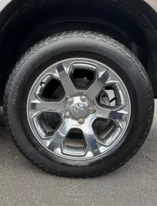 2017 RAM 1500 CREW CAB