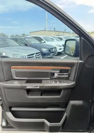 2017 RAM 1500 CREW CAB