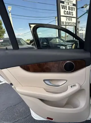 2018 MERCEDES-BENZ GLC