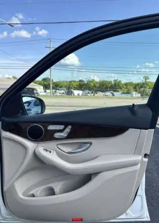2018 MERCEDES-BENZ GLC