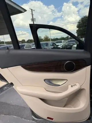 2016 MERCEDES-BENZ GLC