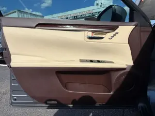 2018 LEXUS ES
