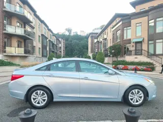 2011 Hyundai SONATA
