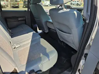 2011 FORD F350 SUPER DUTY CREW CAB